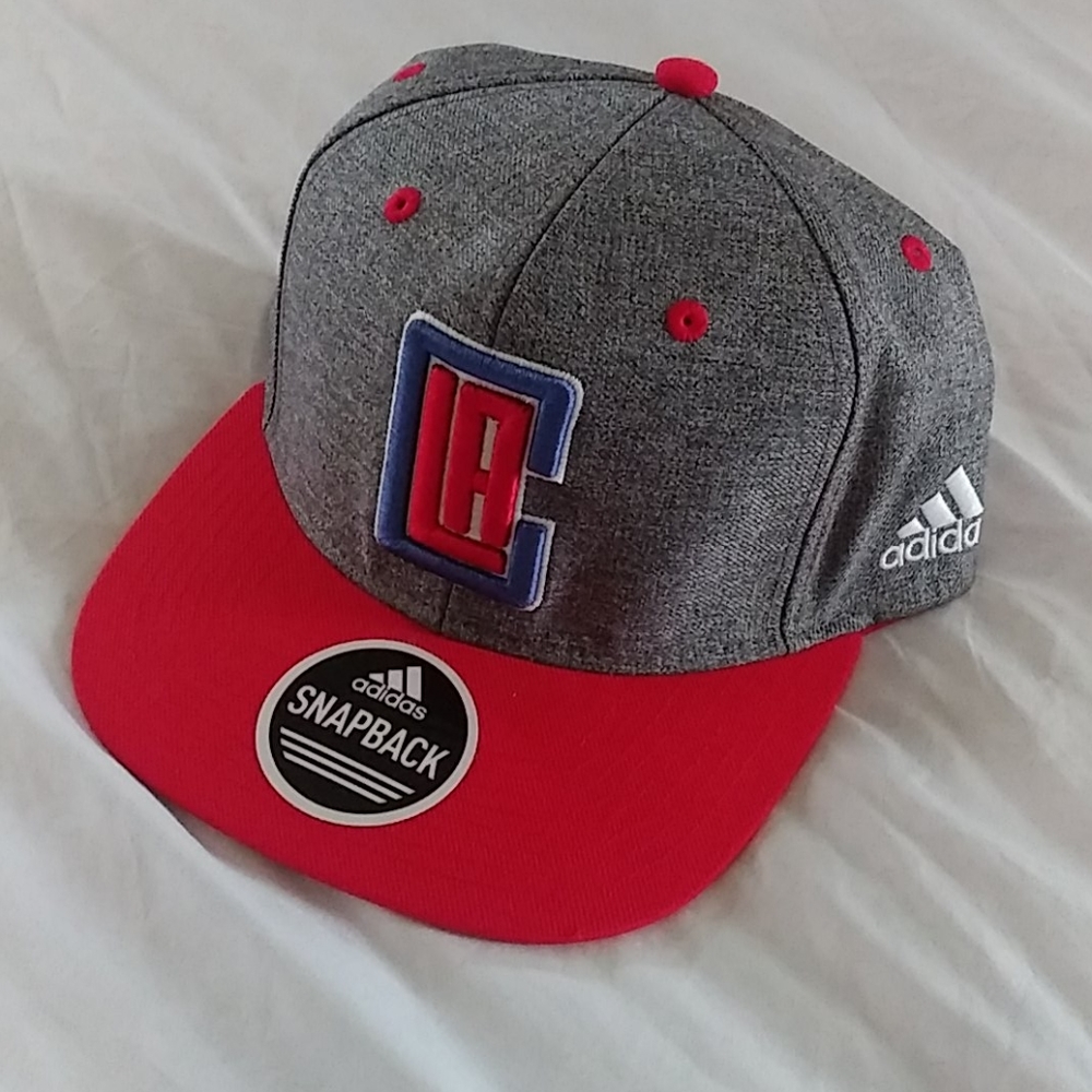 NWT Adidas Red an Gray LA Clippers Snapback